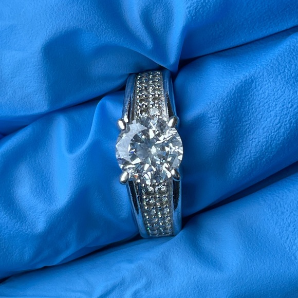 Ring 3 - Picture 6 of 9